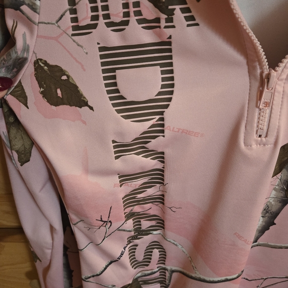 Duck Dynasty Pink Camo Pullover - Picture 2 of 6